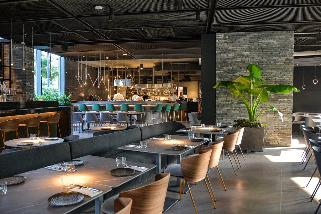 Ambiente de restaurante con música de Mystify Radio